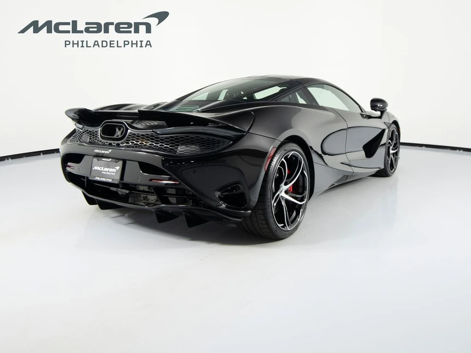 2026 McLaren 750S Coupe - Image 5 of 31