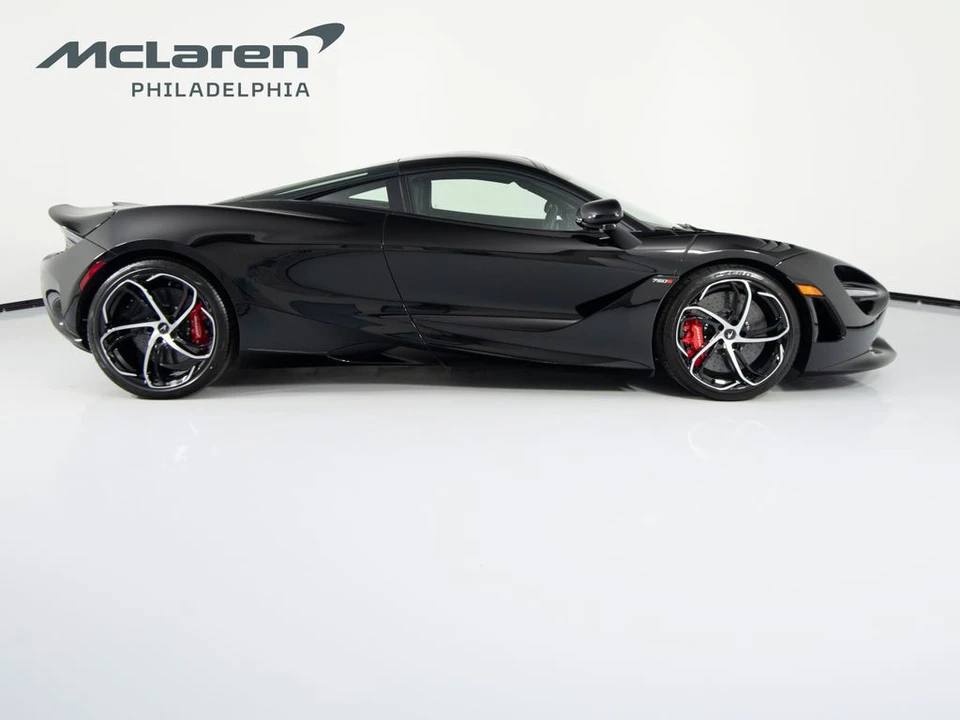 2026 McLaren 750S Coupe - Image 4 of 31