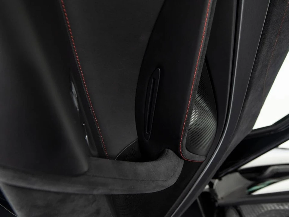 2026 McLaren 750S Coupe - Image 12 of 31