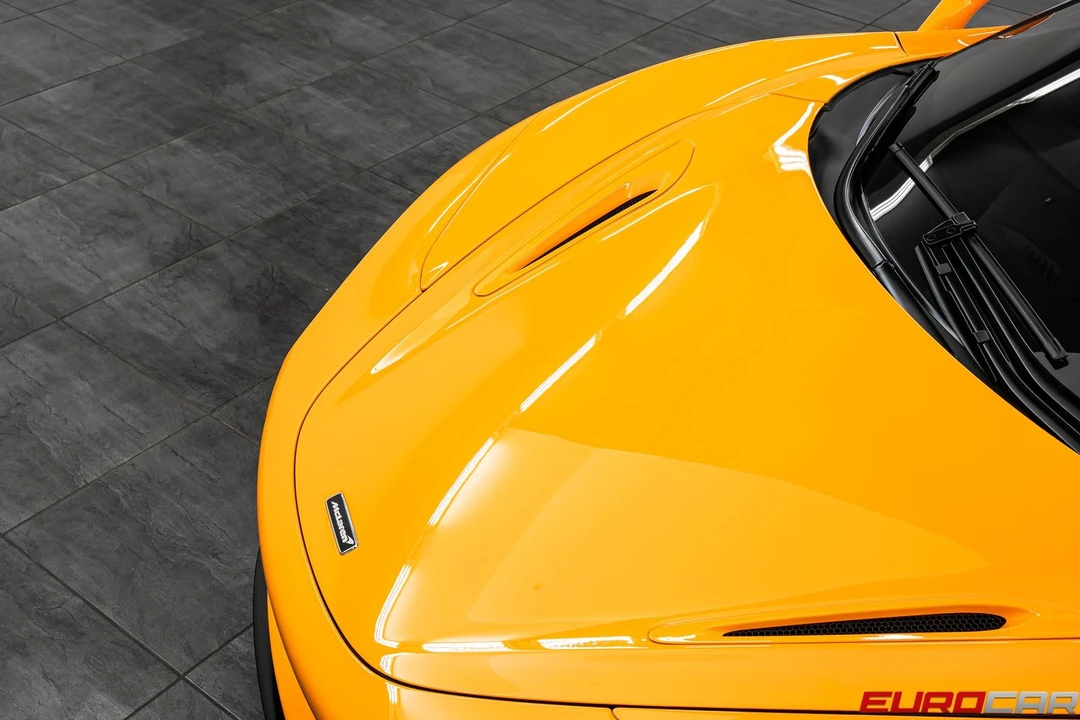 2026 McLaren 750S - Image 12 of 31