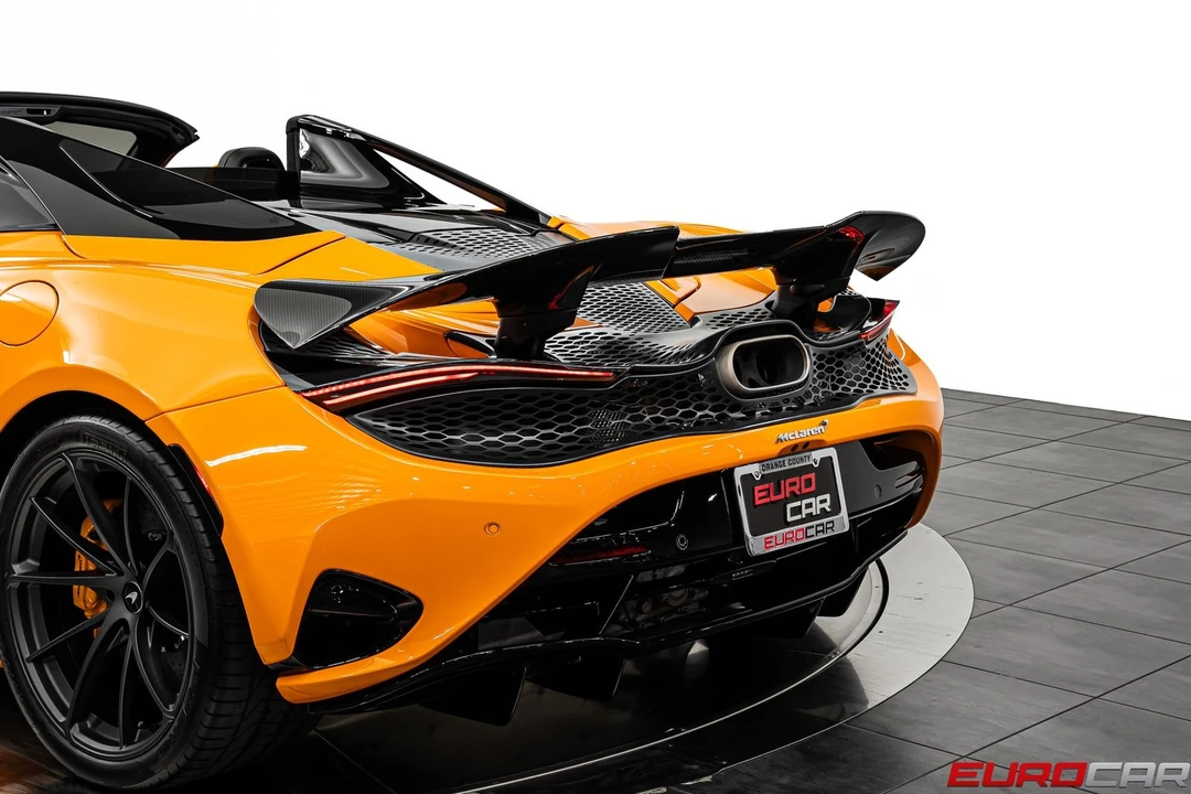 2026 McLaren 750S - Image 20 of 31