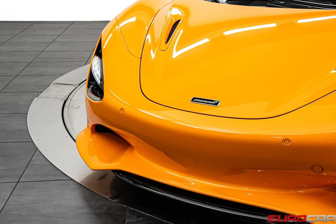 2026 McLaren 750S - Image 16 of 31