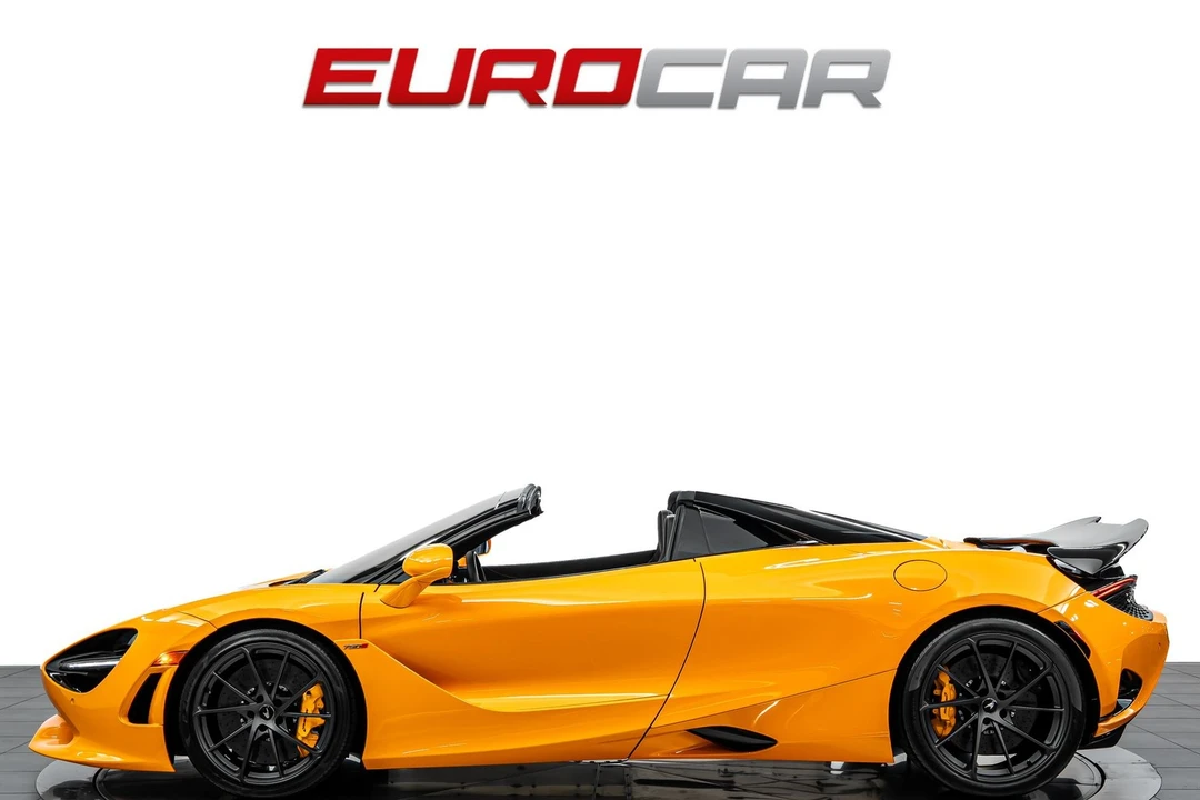 2026 McLaren 750S - Image 2 of 31