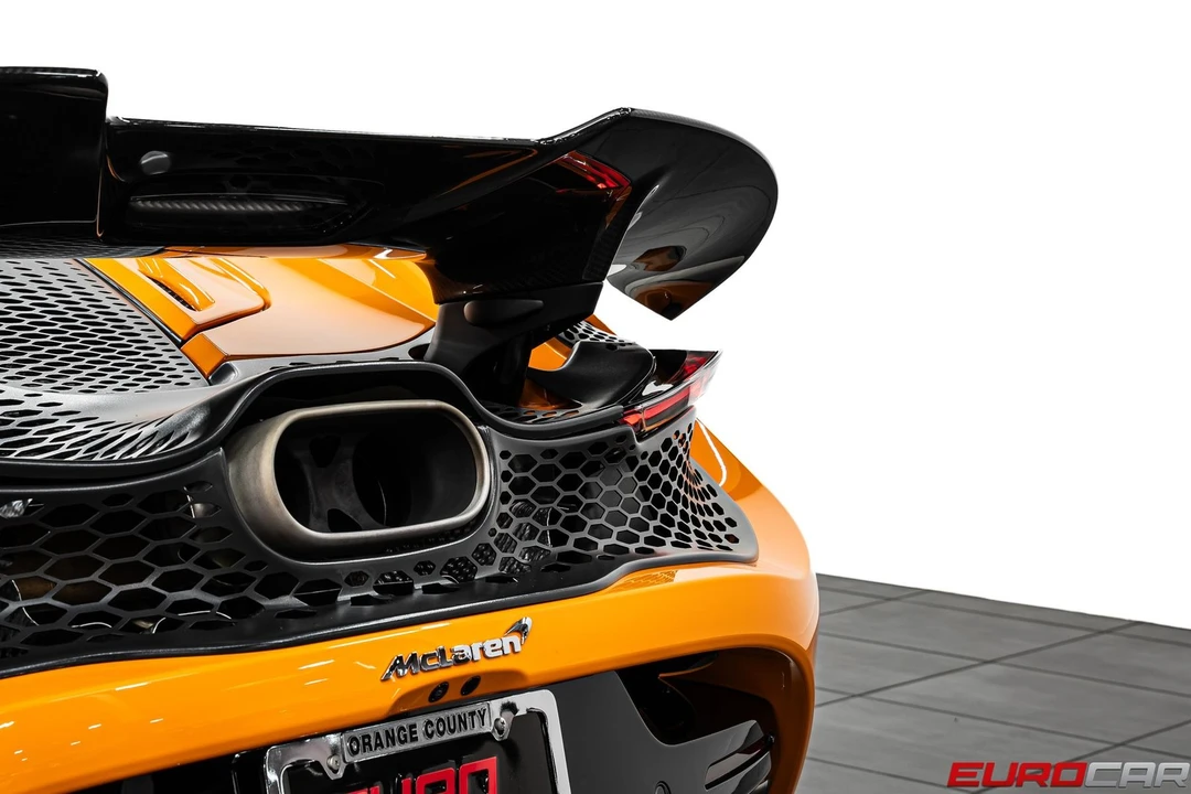 2026 McLaren 750S - Image 23 of 31