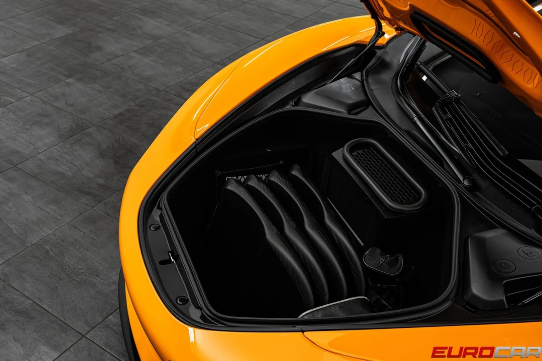 2026 McLaren 750S - Image 13 of 31