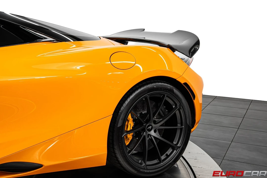 2026 McLaren 750S - Image 18 of 31
