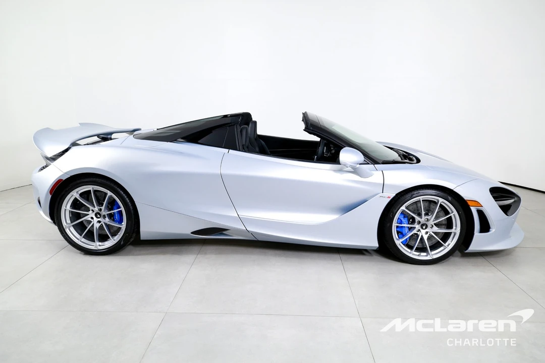2026 McLaren 750S - Image 11 of 31