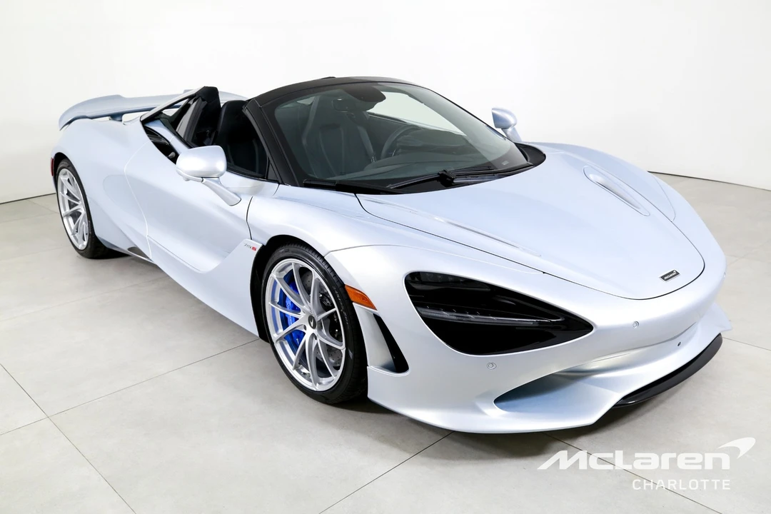 2026 McLaren 750S - Image 4 of 31