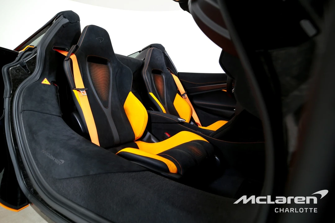 2026 McLaren 750S - Image 19 of 31