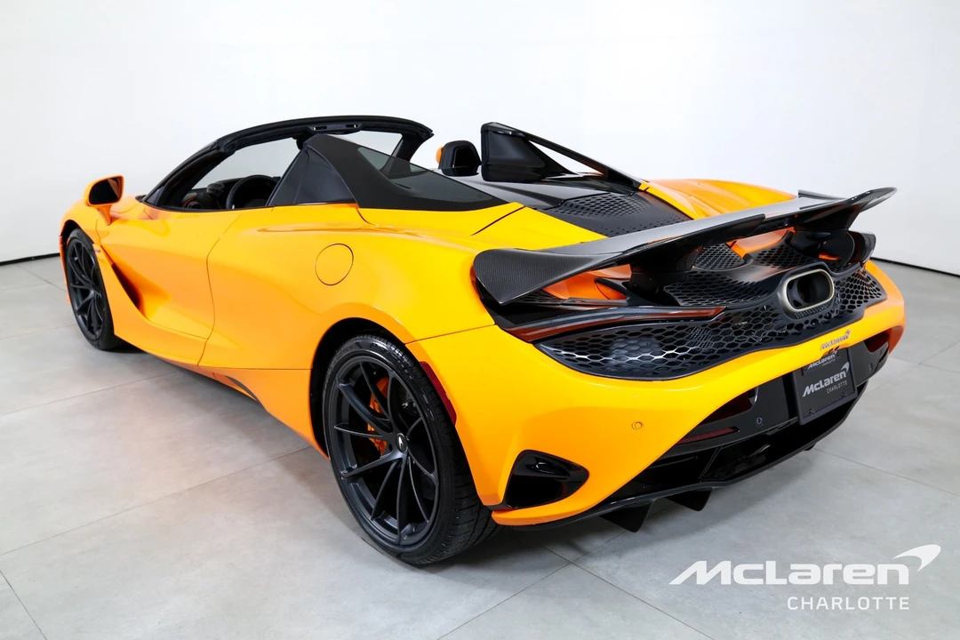 2026 McLaren 750S - Image 8 of 31