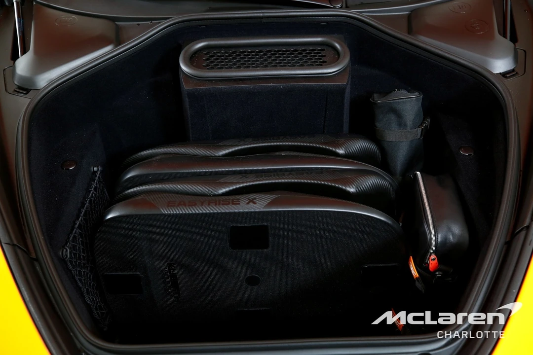 2026 McLaren 750S - Image 17 of 31