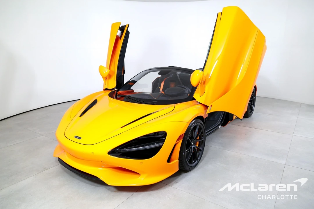 2026 McLaren 750S - Image 6 of 31
