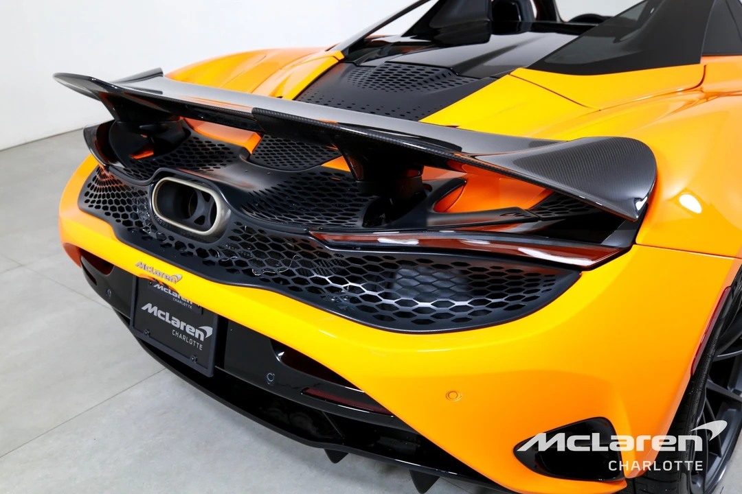 2026 McLaren 750S - Image 28 of 31