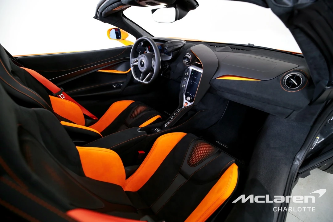 2026 McLaren 750S - Image 20 of 31