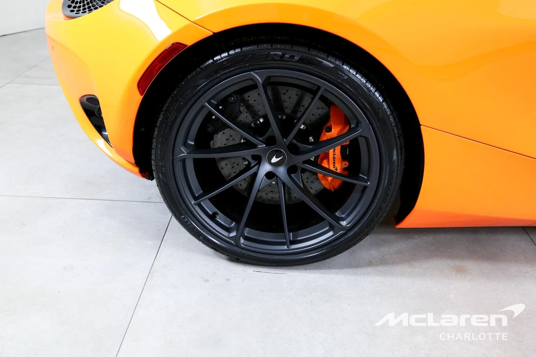 2026 McLaren 750S - Image 24 of 31