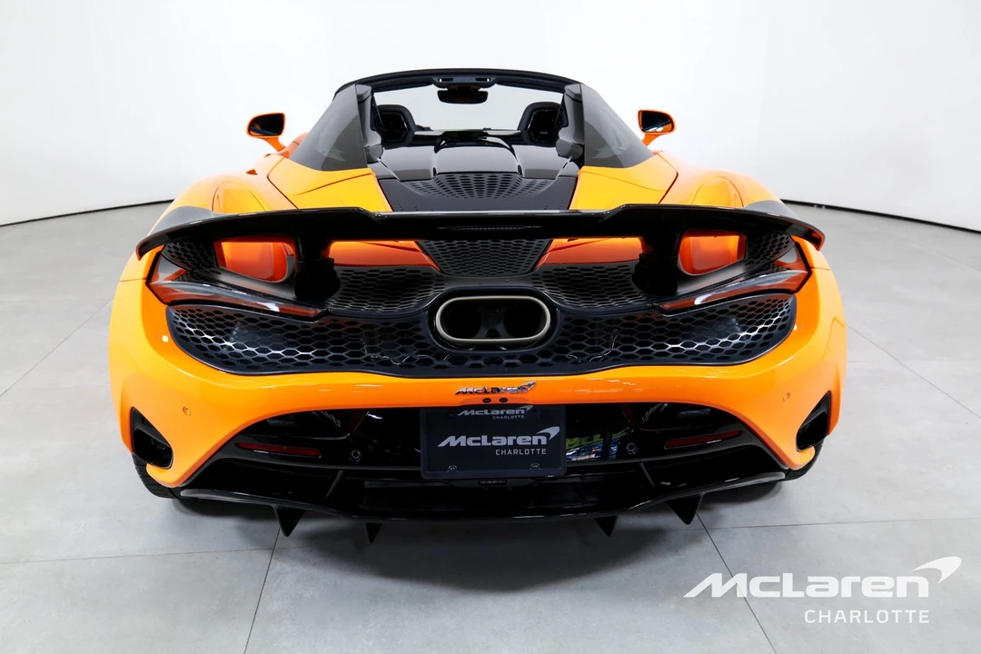 2026 McLaren 750S - Image 9 of 31
