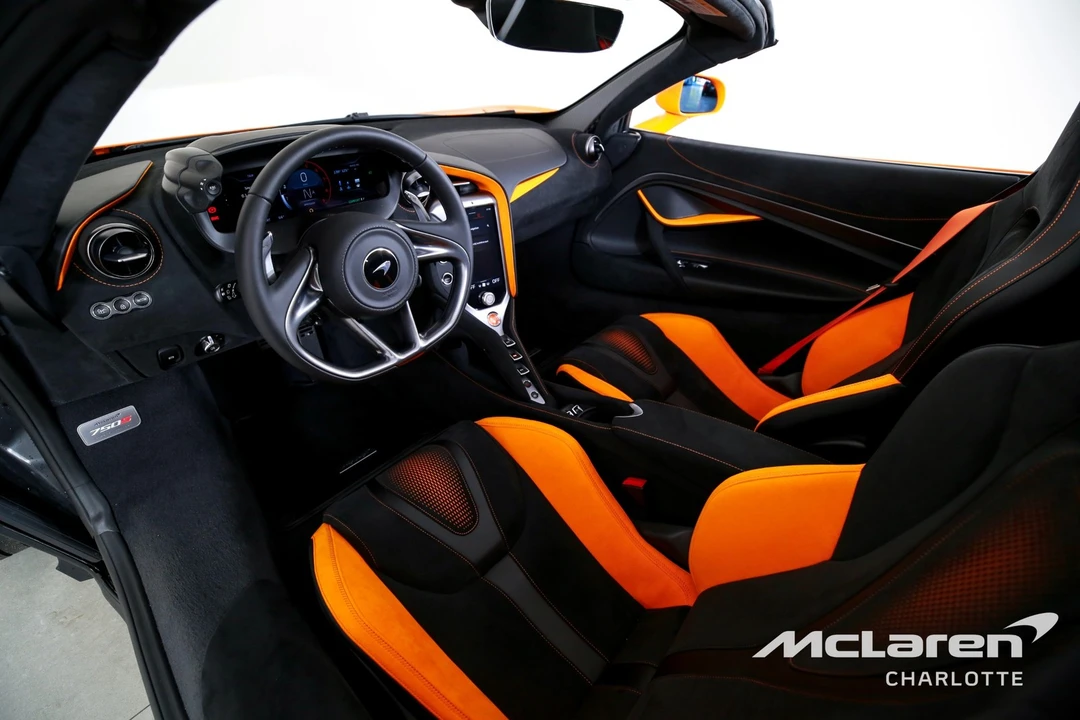 2026 McLaren 750S - Image 14 of 31