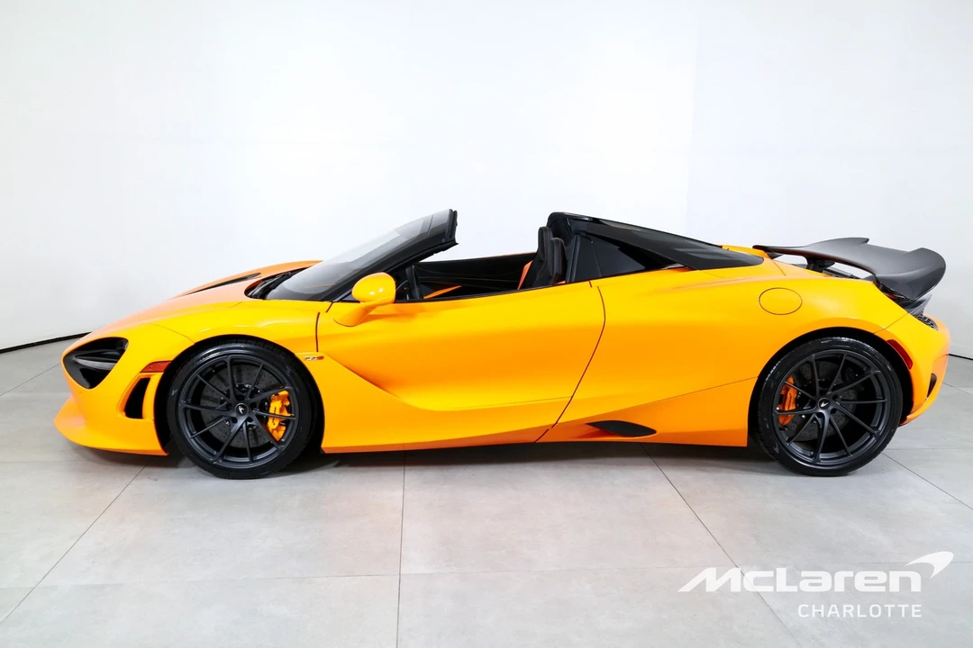 2026 McLaren 750S - Image 7 of 31