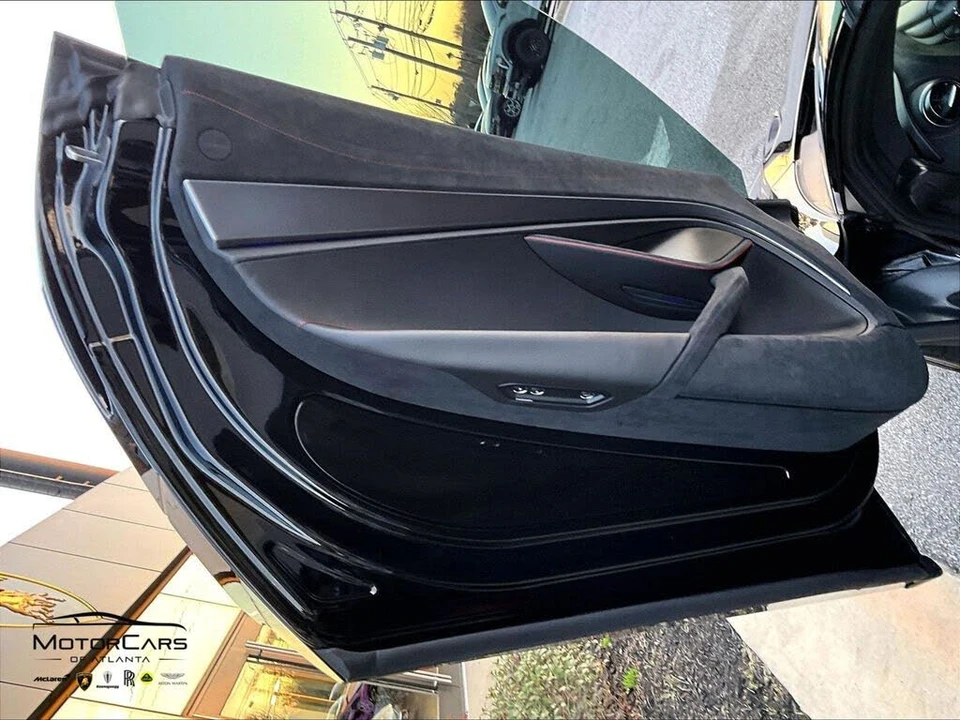2026 McLaren 750S Spider - Image 19 of 27