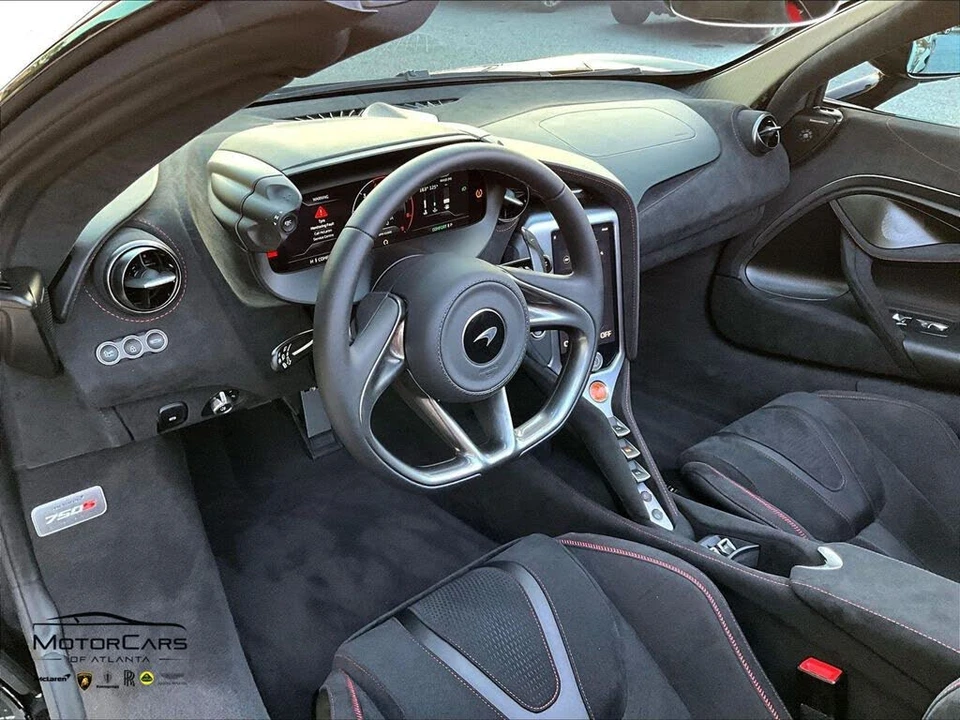 2026 McLaren 750S Spider - Image 13 of 27