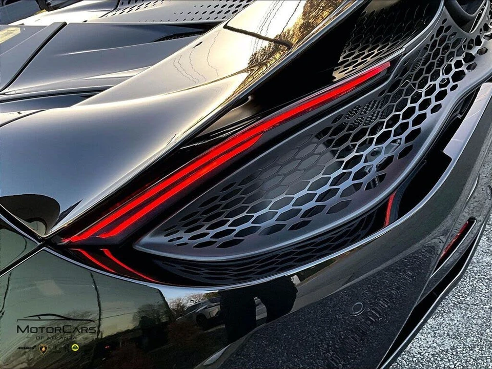 2026 McLaren 750S Spider - Image 23 of 27