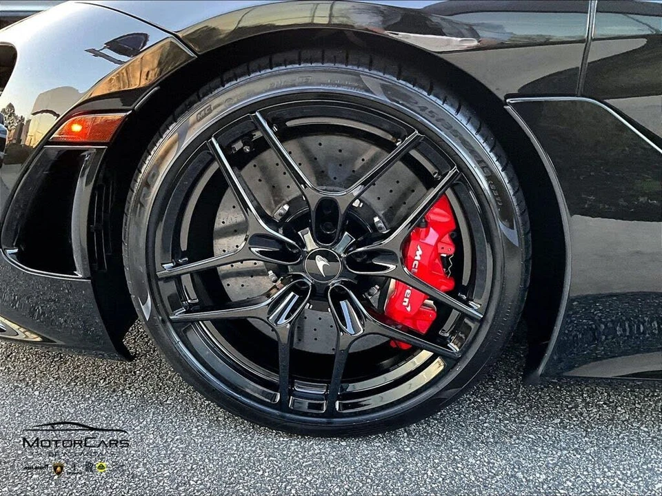 2026 McLaren 750S Spider - Image 10 of 27