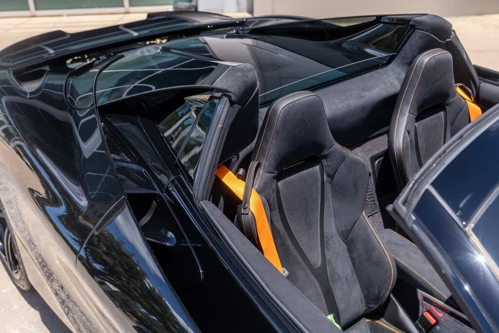 2026 McLaren 750S Spider - Image 14 of 31