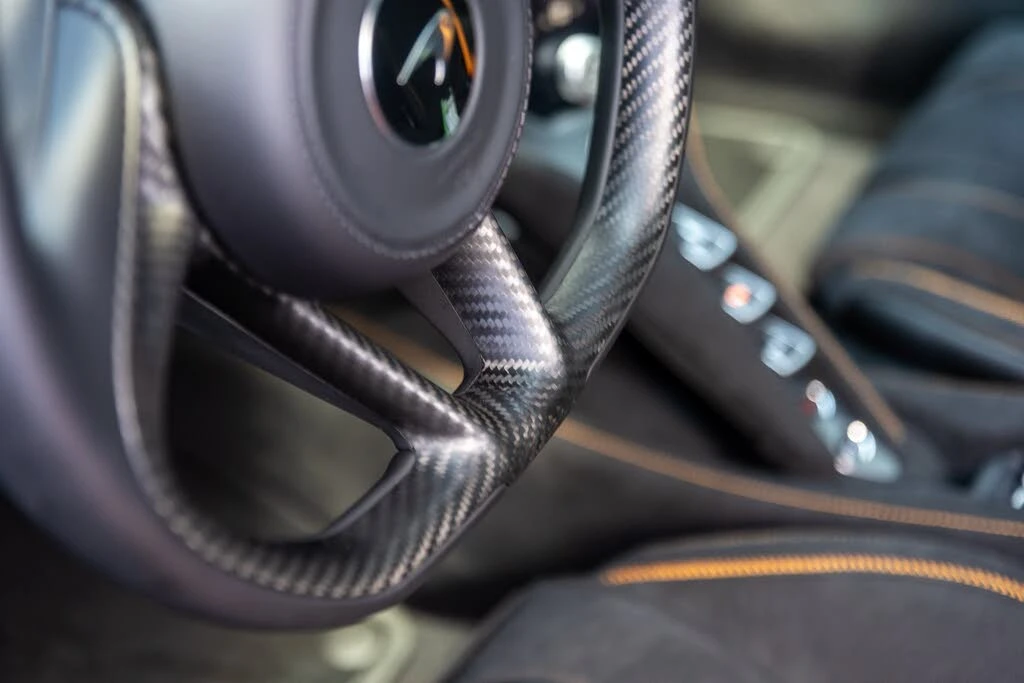2026 McLaren 750S Spider - Image 28 of 31