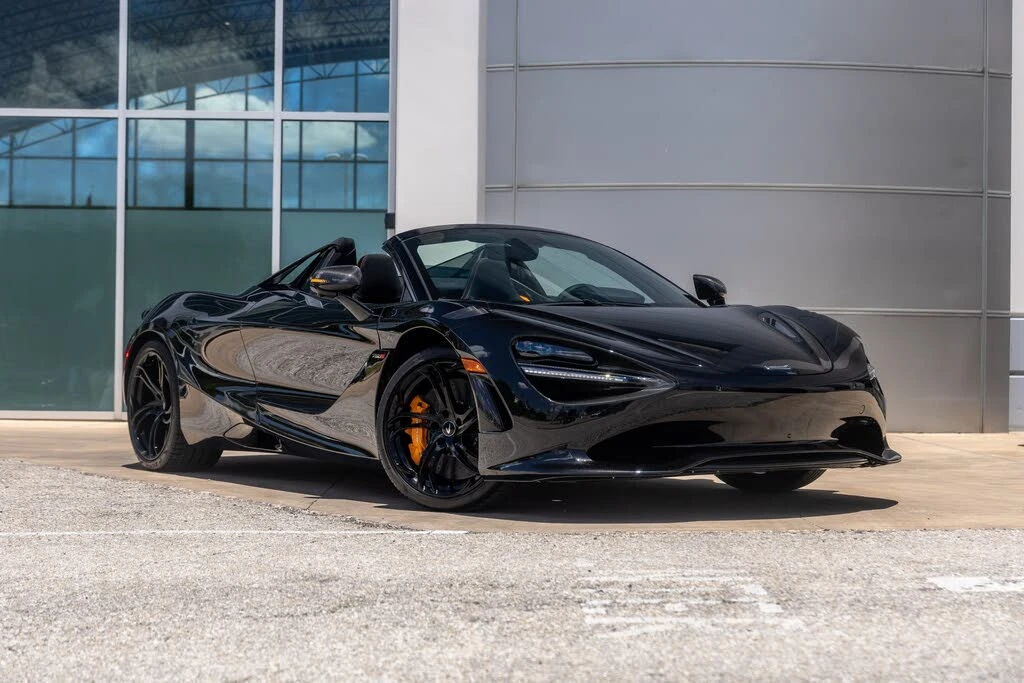 2026 McLaren 750S Spider - Image 13 of 31
