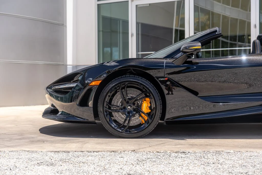 2026 McLaren 750S Spider - Image 21 of 31