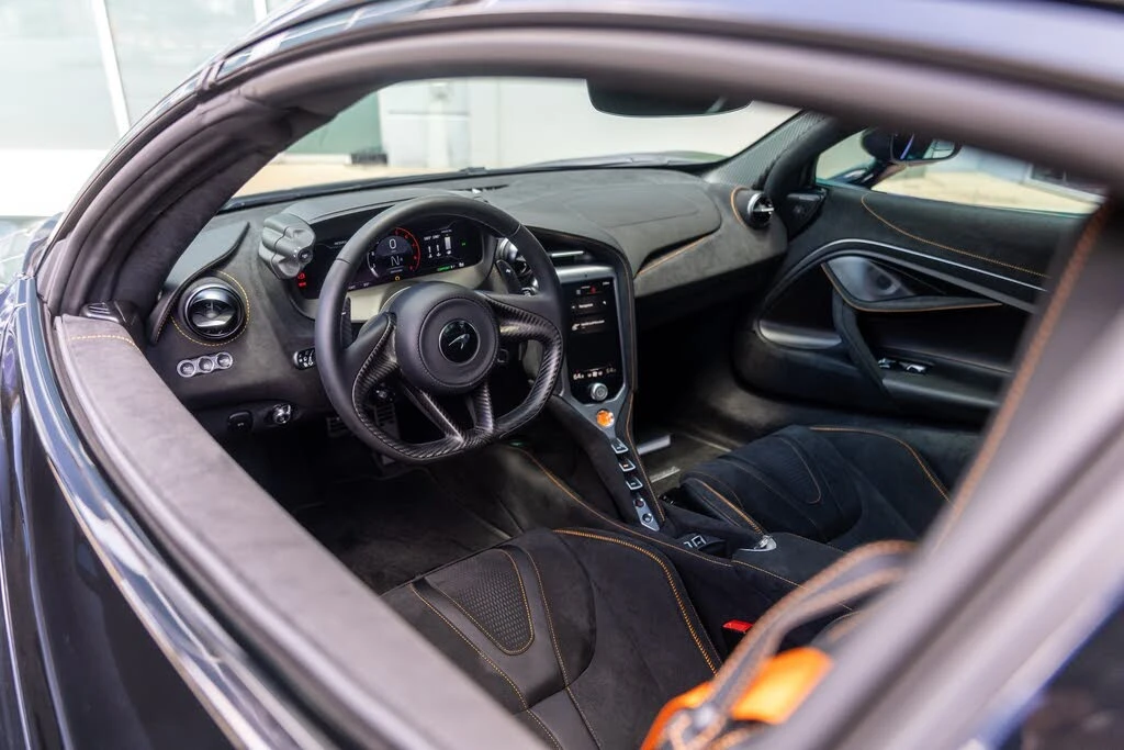 2026 McLaren 750S Spider - Image 25 of 31