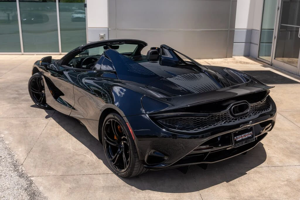 2026 McLaren 750S Spider - Image 16 of 31
