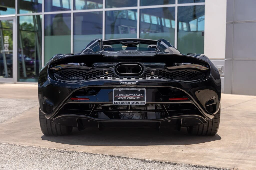 2026 McLaren 750S Spider - Image 18 of 31