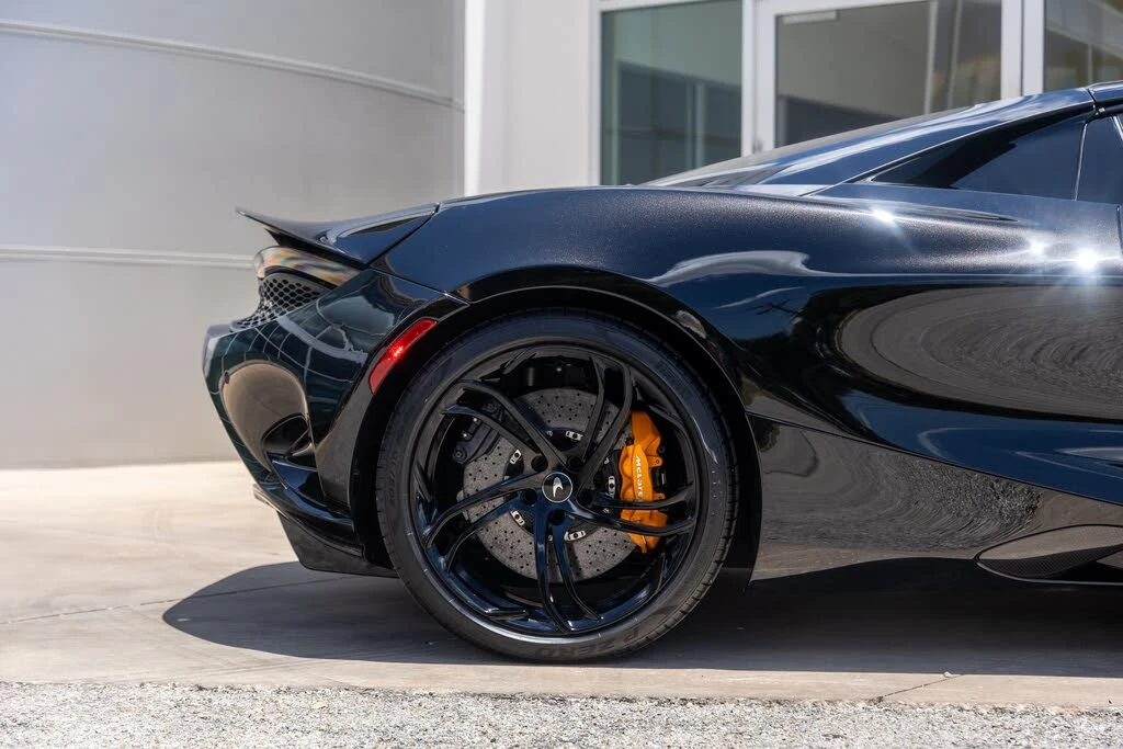 2026 McLaren 750S Spider - Image 10 of 31