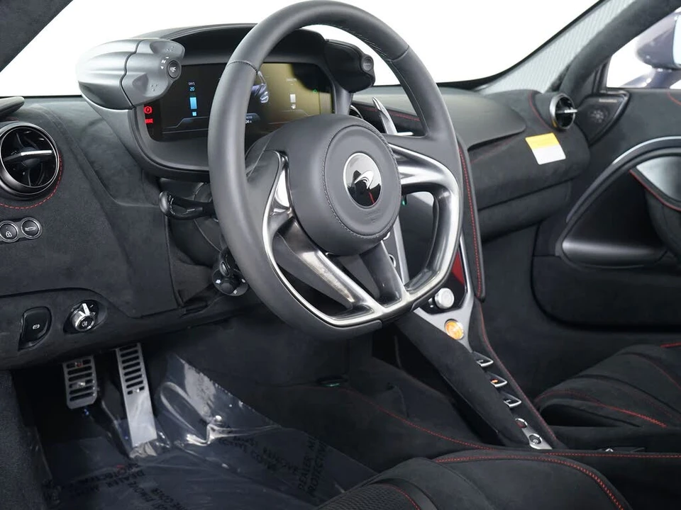 2026 McLaren 750S Spider - Image 4 of 29