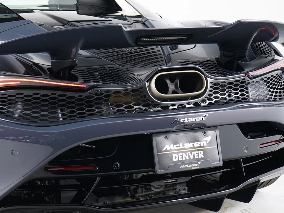 2026 McLaren 750S Spider - Image 20 of 29