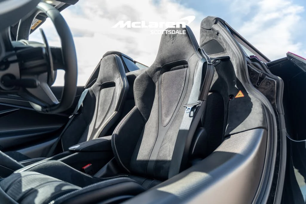 2026 McLaren 750S Spider - Image 11 of 31