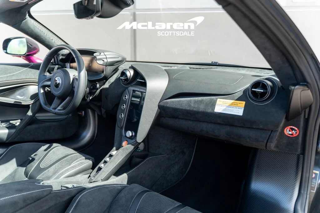 2026 McLaren 750S Spider - Image 17 of 31