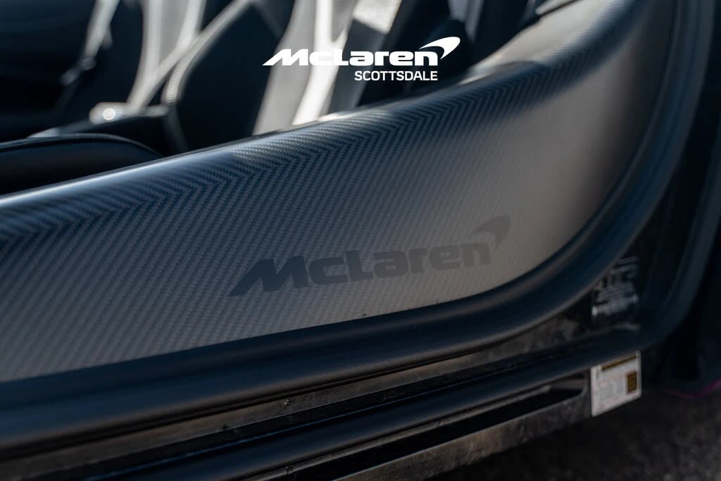 2026 McLaren 750S Spider - Image 18 of 31