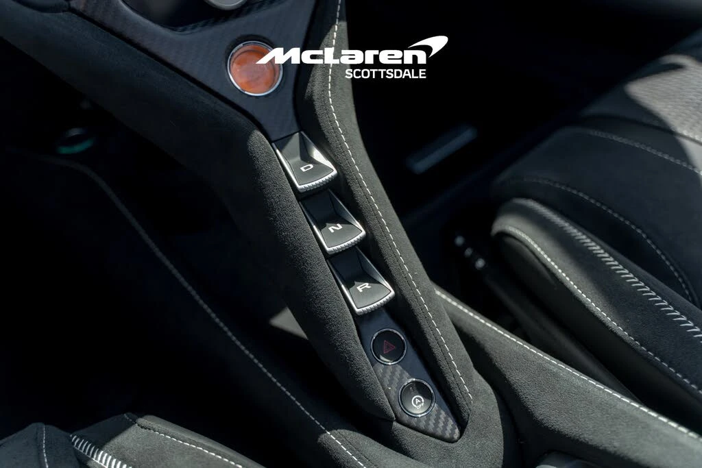 2026 McLaren 750S Spider - Image 16 of 31