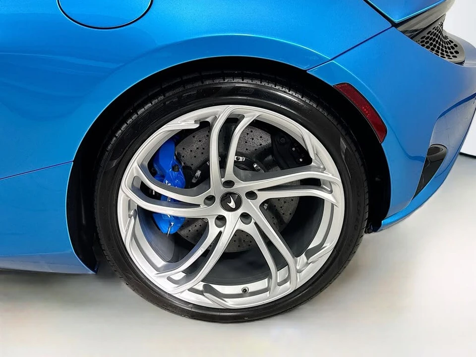 2026 McLaren 750S Spider - Image 9 of 26