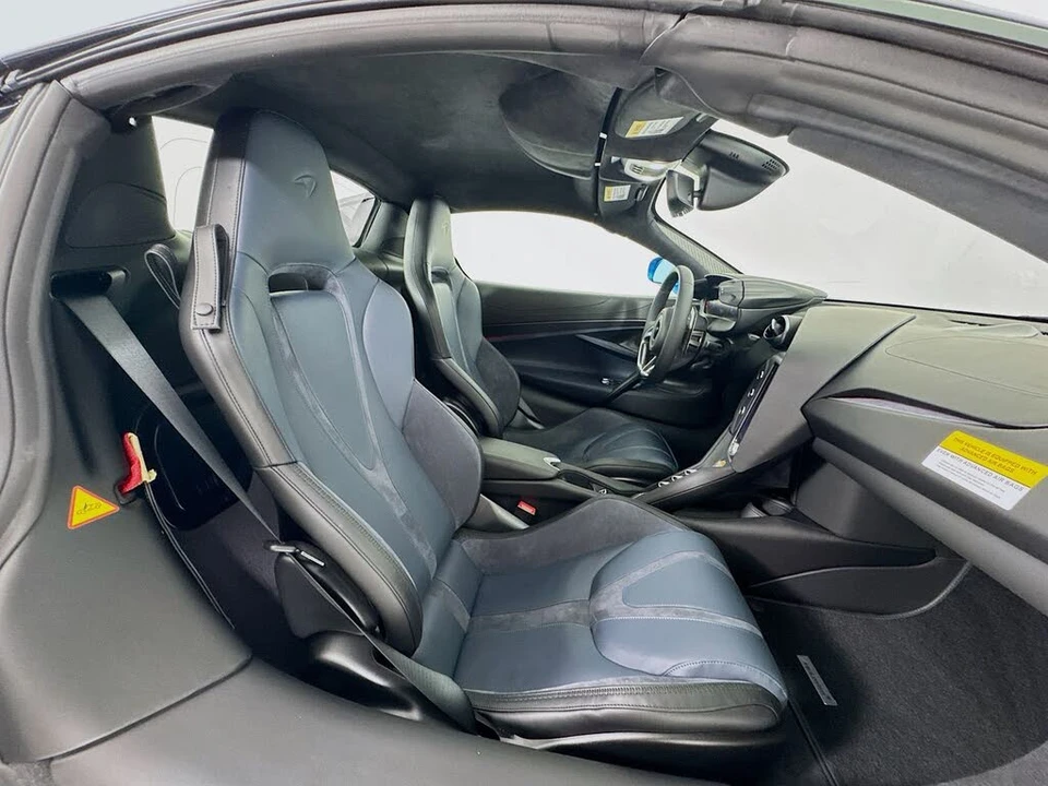 2026 McLaren 750S Spider - Image 23 of 26