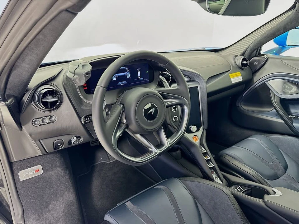 2026 McLaren 750S Spider - Image 10 of 26