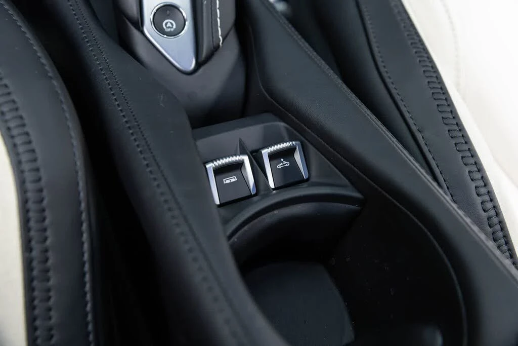 2026 McLaren 750S Spider - Image 30 of 31