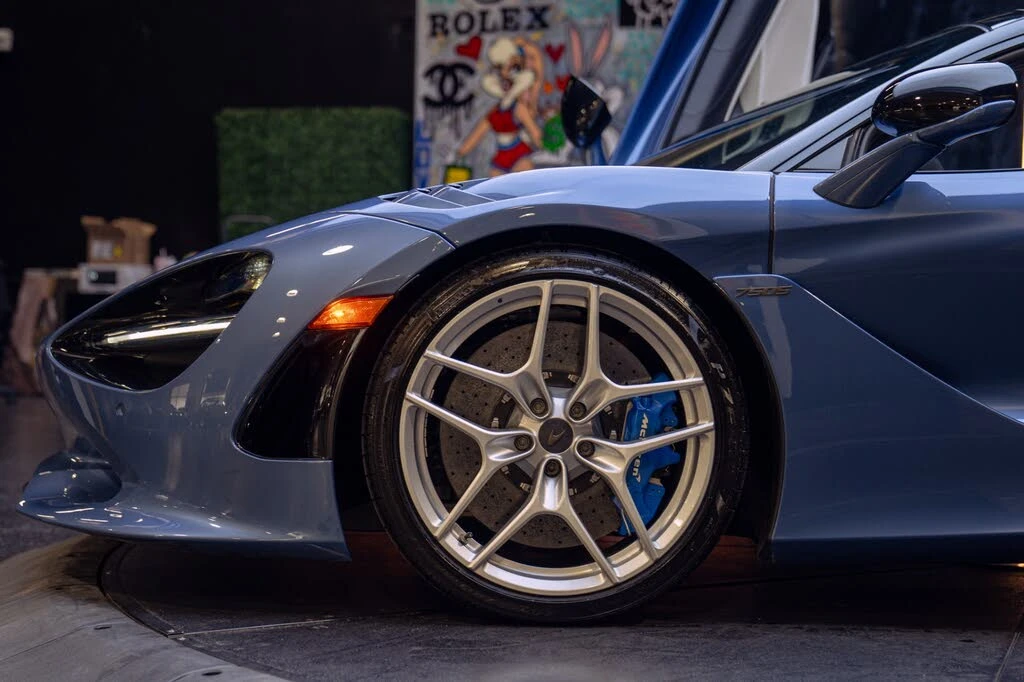 2026 McLaren 750S Spider - Image 27 of 31