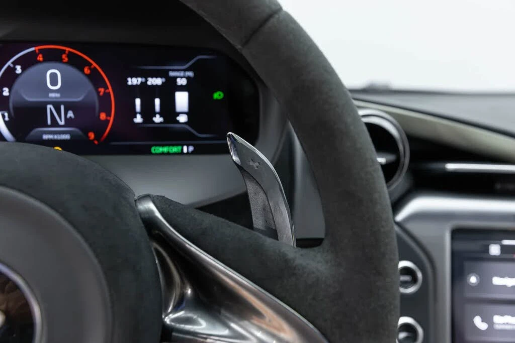 2026 McLaren 750S Spider - Image 27 of 31
