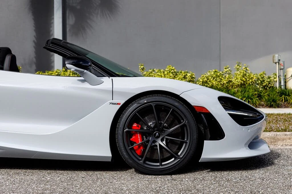 2026 McLaren 750S Spider - Image 7 of 31