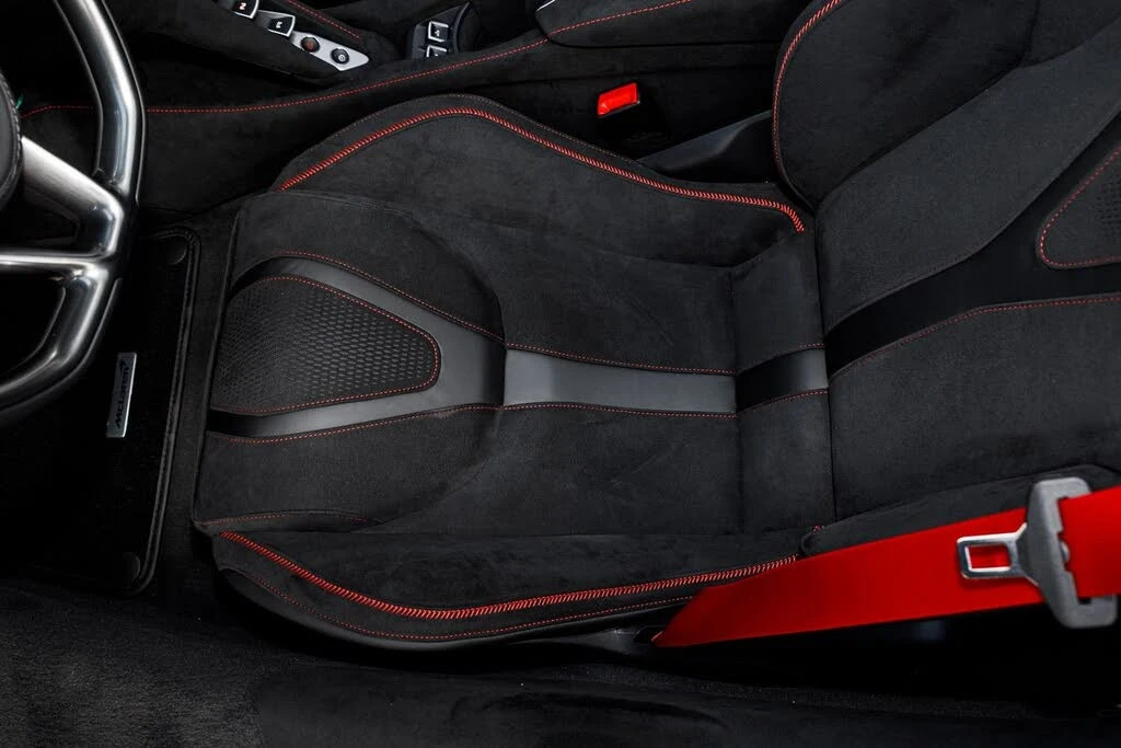 2026 McLaren 750S Spider - Image 22 of 31