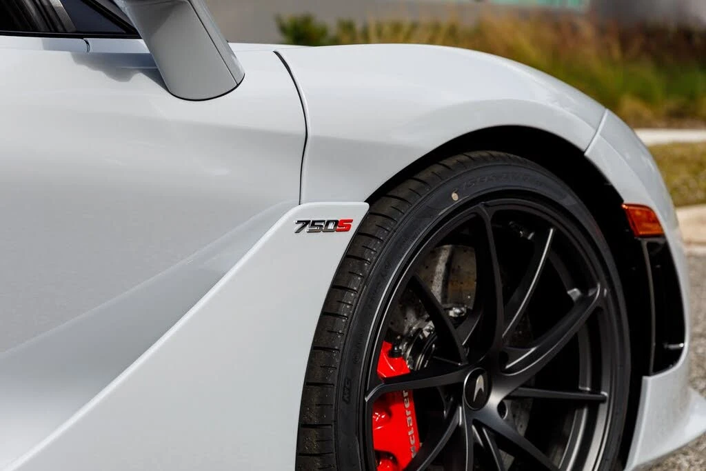 2026 McLaren 750S Spider - Image 9 of 31