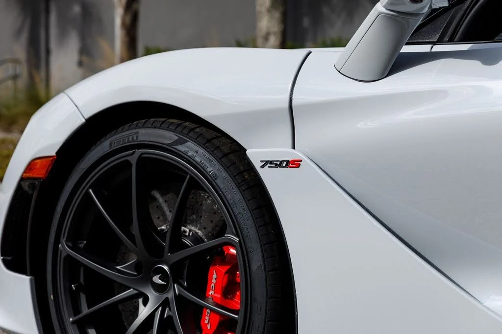 2026 McLaren 750S Spider - Image 21 of 31
